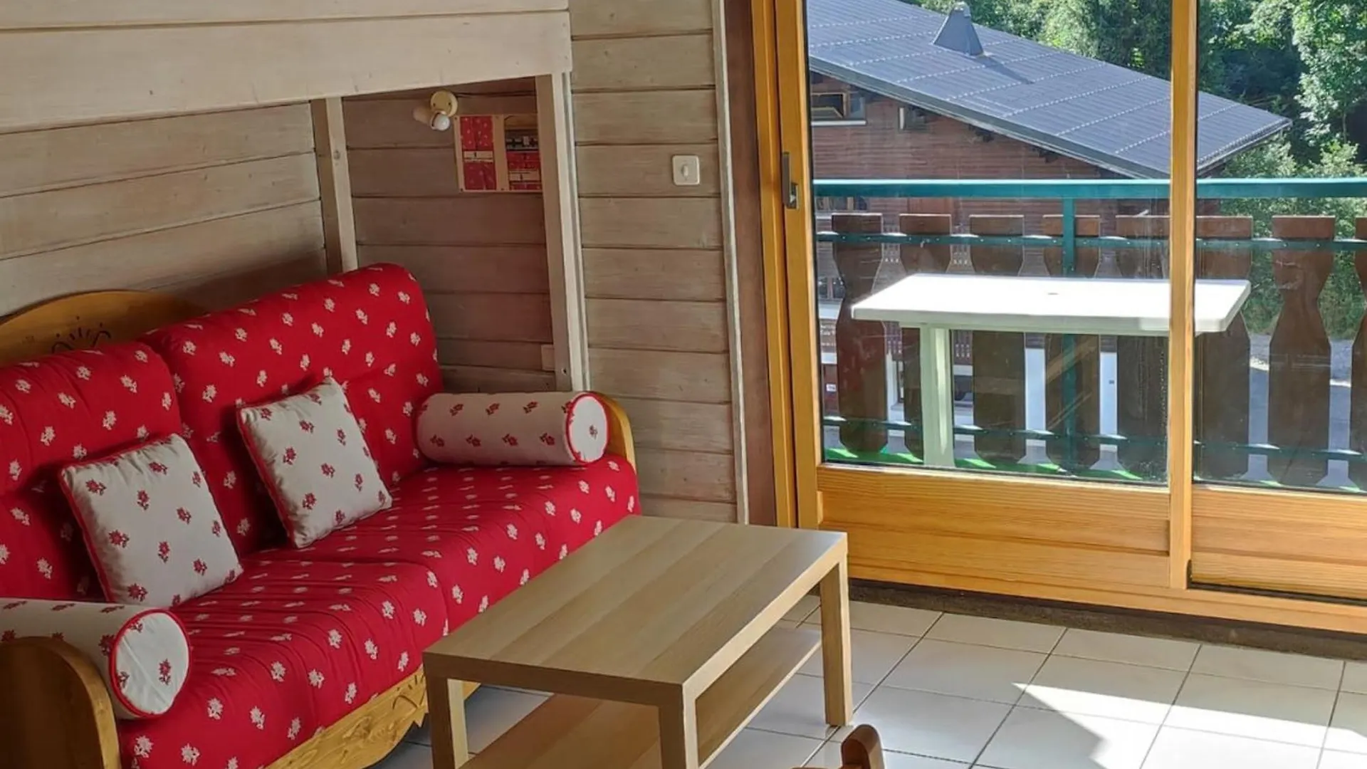 Studio Avec Balcon Sud, A 100M Des Remontees Mecaniques, Parking Gratuit, Pour 4 Personnes - Fr-1-676-98 Chatel